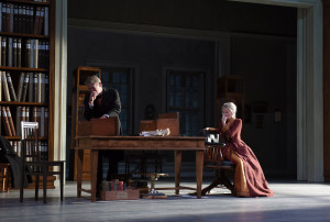 PERE - REPETITION - De : August STRINDBERG - Mise en scene : Arnaud DESPLECHIN - Scenographie : Rudy SABOUNGHI - Costumes : Caroline de VIVAISE - Lumiere : Dominique BRUGUIERE - Son : Philippe CACHIA - Avec : Thierry HANCISSE (le Pasteur) - Anne KESSLER (Laura) - A la salle Richelieu de la Comedie Francaise - Le 09 09 2015 - Photo : Vincent PONTET